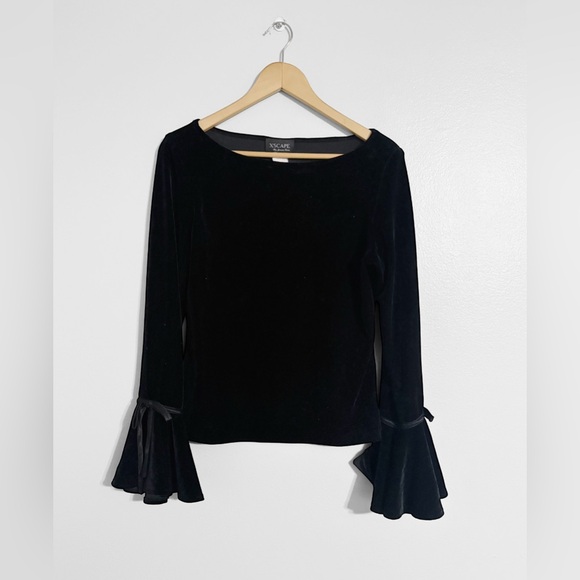 Xscape Vintage Velvet Bell Sleeve Top - Picture 1 of 4